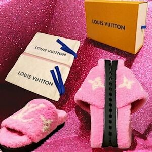 Louis Vuitton Bubblegum Pink Shearling Paseo Slides 6 Box Dustbags Rare Luxury